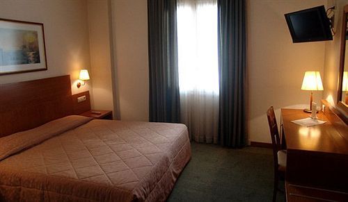 Athos Hotel