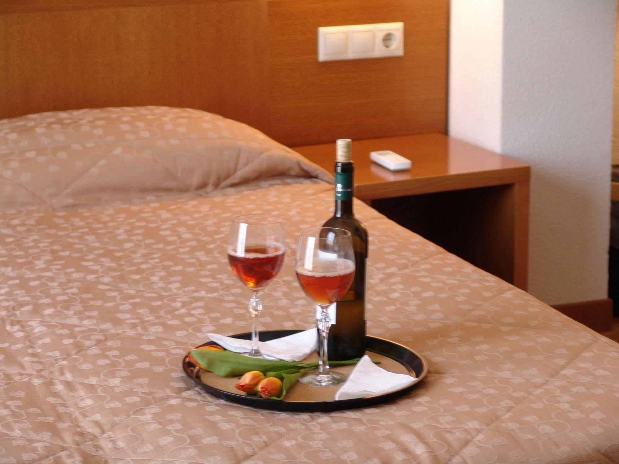 Athos Hotel 3*