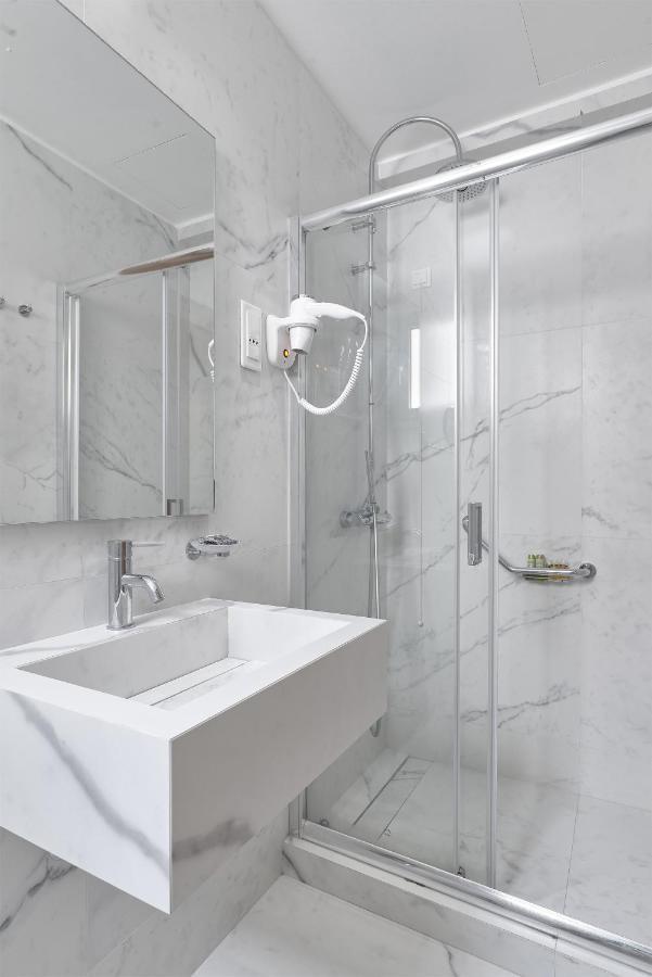 Hotel Athos Athens