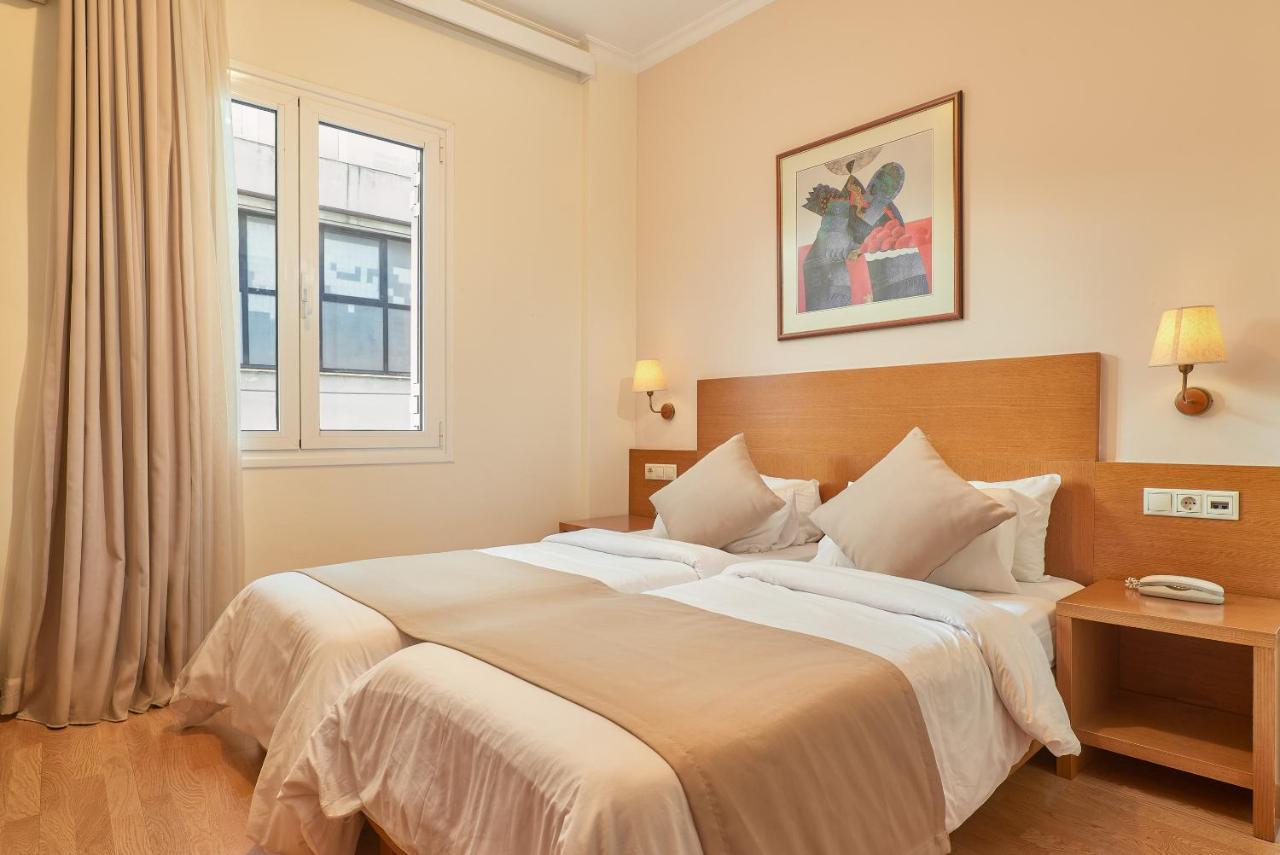 Hotel Athos 3*